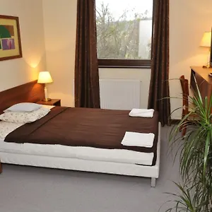 2* Hotel Spojnia